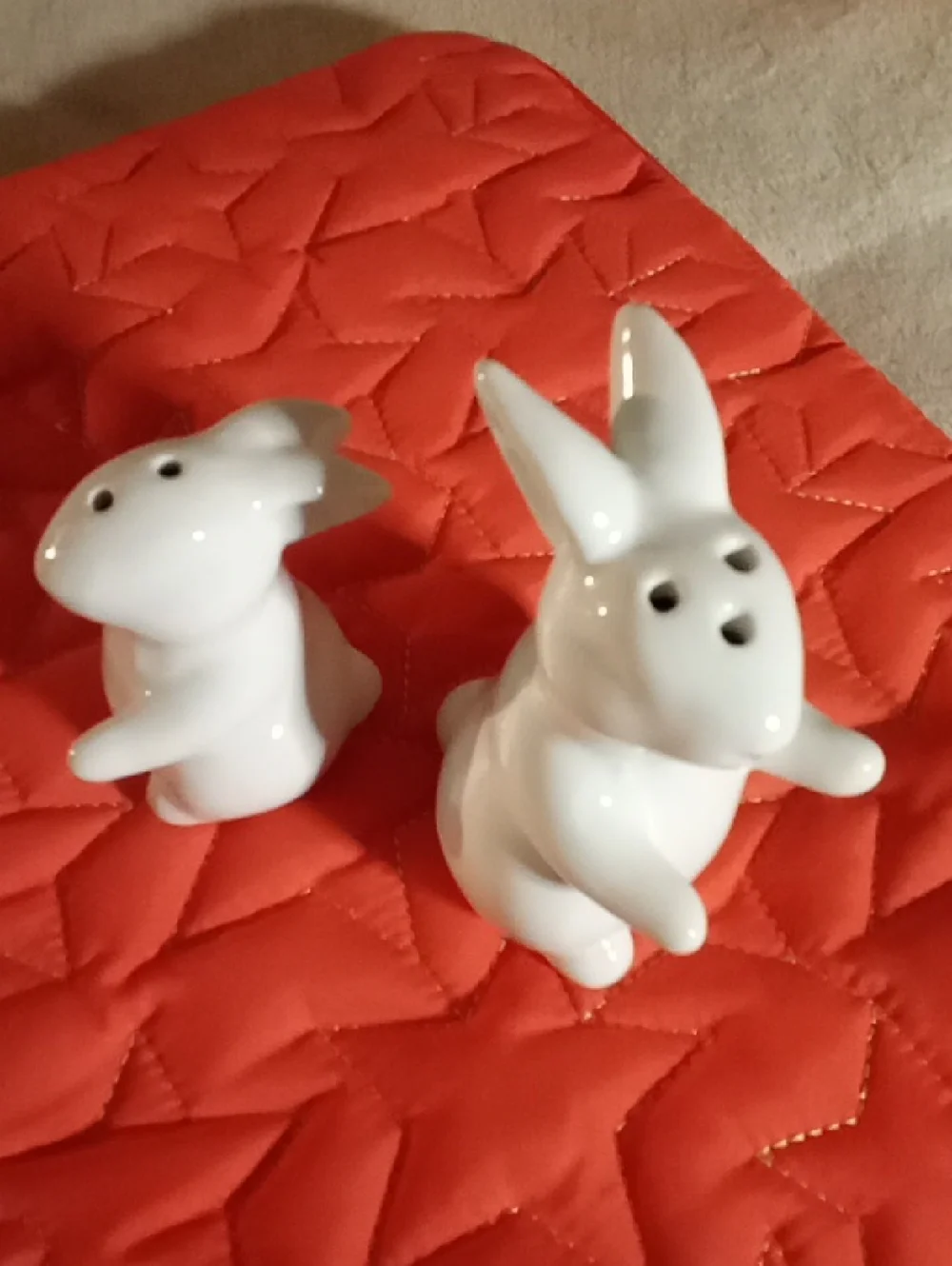 White Ceramic Bunny Salt and Pepper Shakers - NEW IN PACK SO CUTE!!